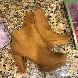 Forever 21 Tan Heeled Platform Boots